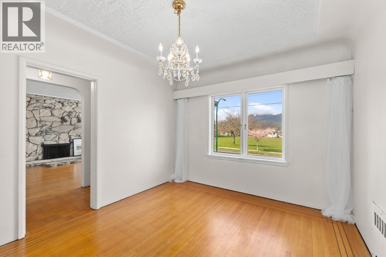 2880 Oxford Street, Vancouver, British Columbia  V5K 1N6 - Photo 6 - R3112122