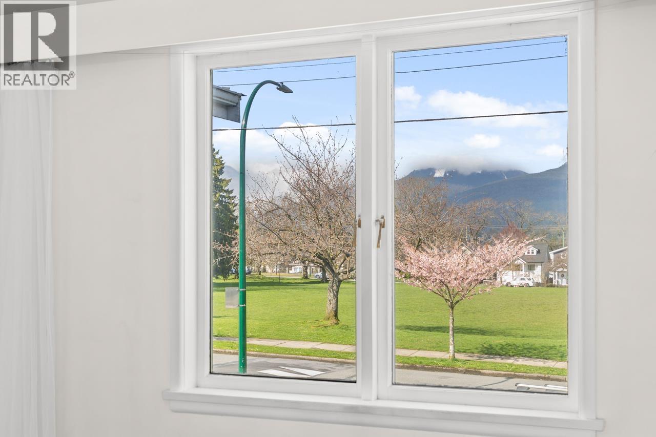 2880 Oxford Street, Vancouver, British Columbia  V5K 1N6 - Photo 7 - R3112122