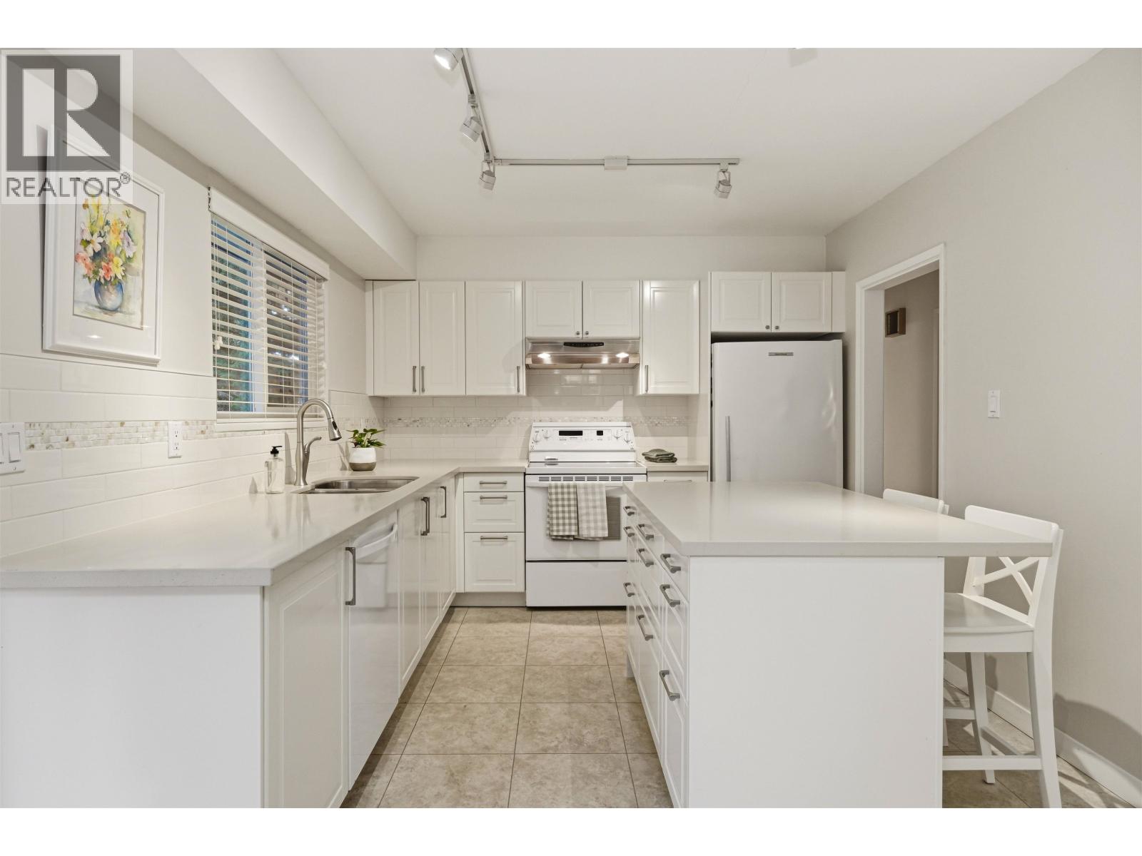 2829 Sechelt Drive, North Vancouver, British Columbia  V7H 1P5 - Photo 15 - R3112134