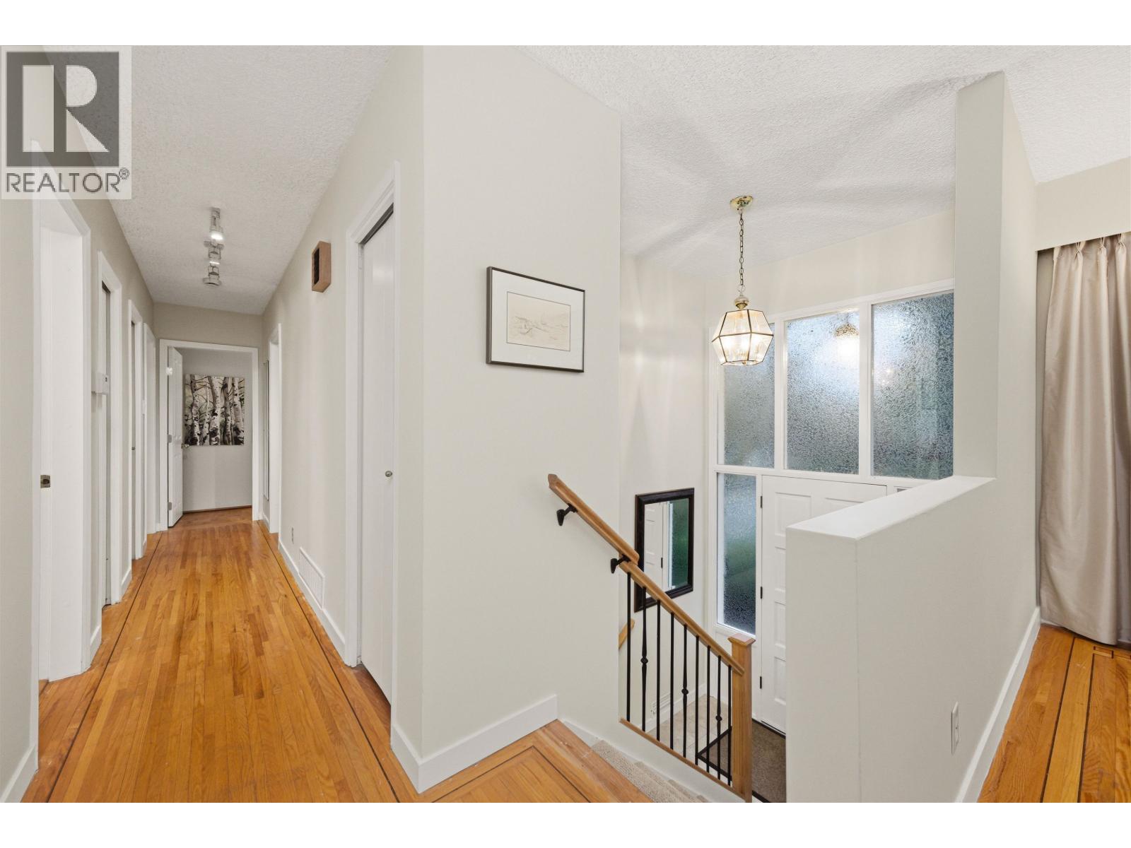 2829 Sechelt Drive, North Vancouver, British Columbia  V7H 1P5 - Photo 3 - R3112134