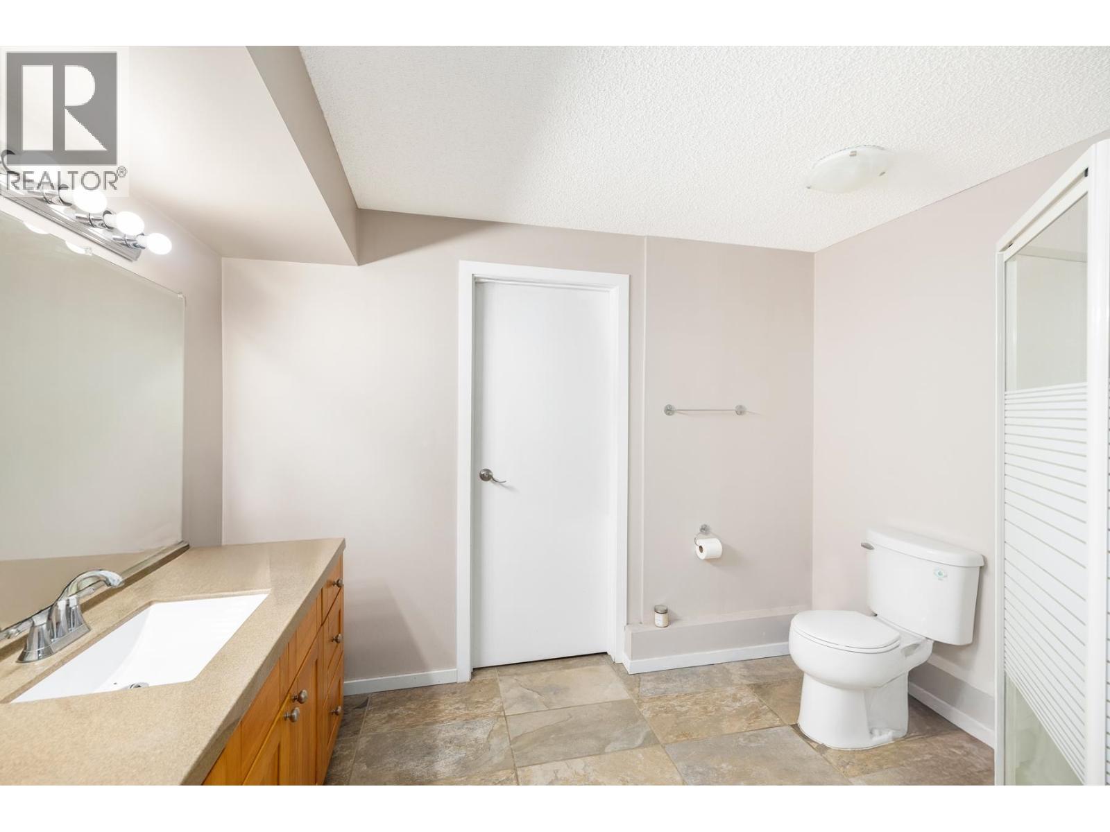 1135 Heritage Boulevard, North Vancouver, British Columbia V7J 3G8 - Photo 23 - R3111747