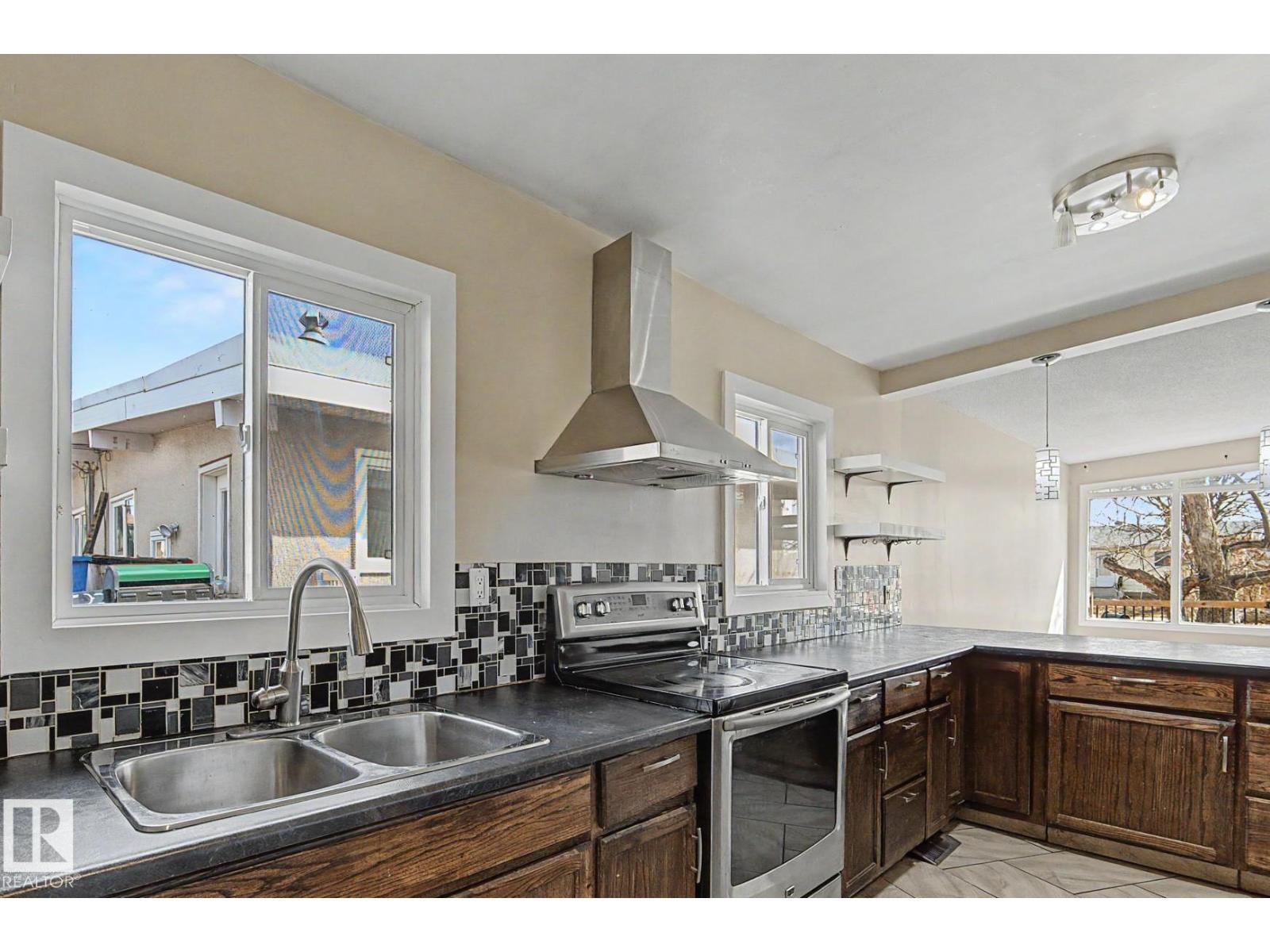 5920 132 Av NW, Edmonton, Alberta  T5A 0J1 - Photo 4 - E4482438