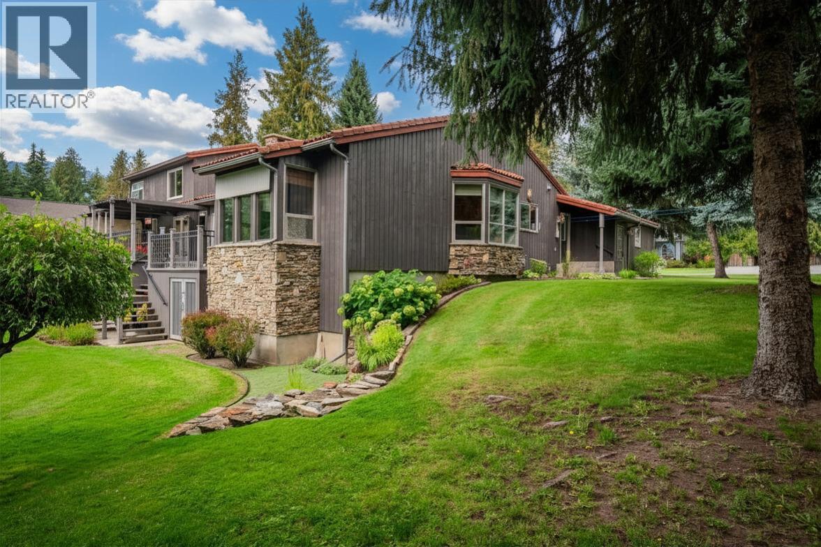 25 Wilson Road, Christina Lake, British Columbia  V0H 1E0 - Photo 55 - 10372571