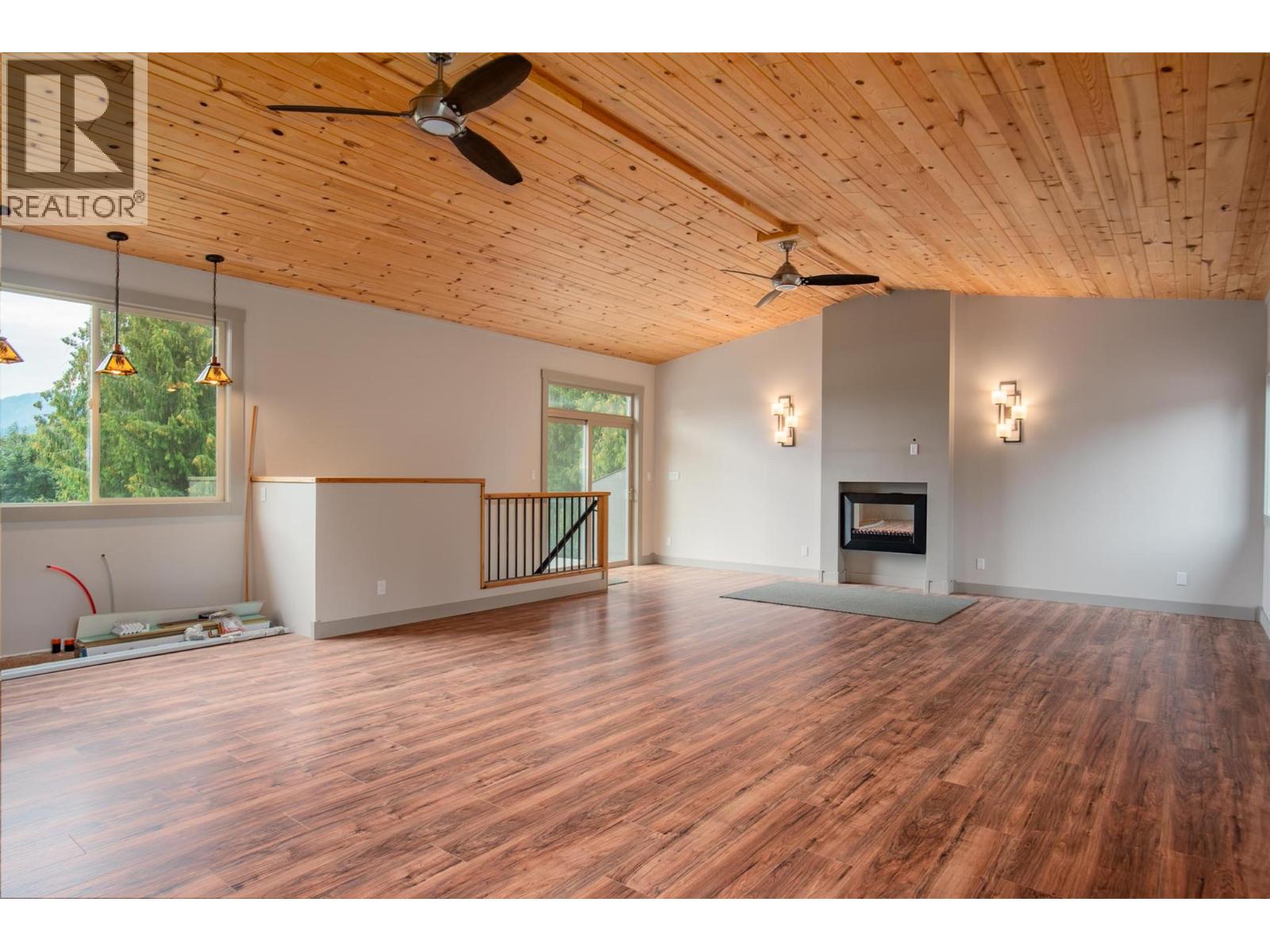 25 Wilson Road, Christina Lake, British Columbia  V0H 1E0 - Photo 44 - 10372571