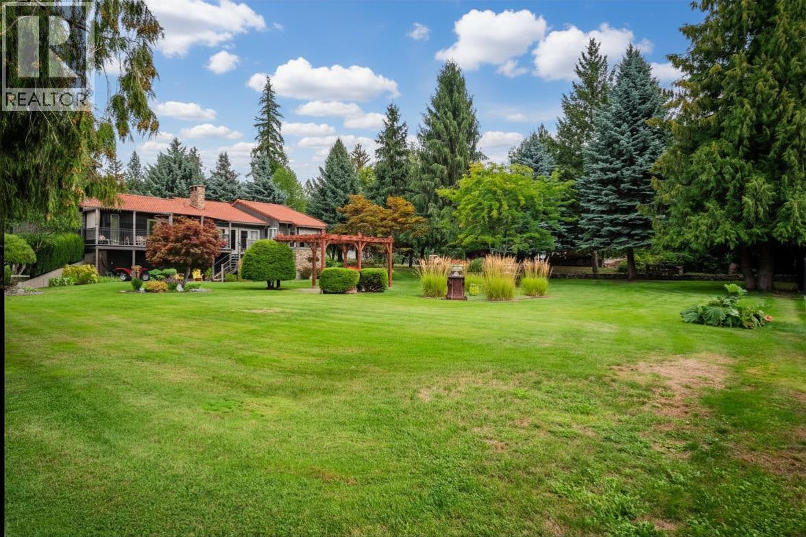 25 Wilson Road, Christina Lake, British Columbia  V0H 1E0 - Photo 54 - 10372571