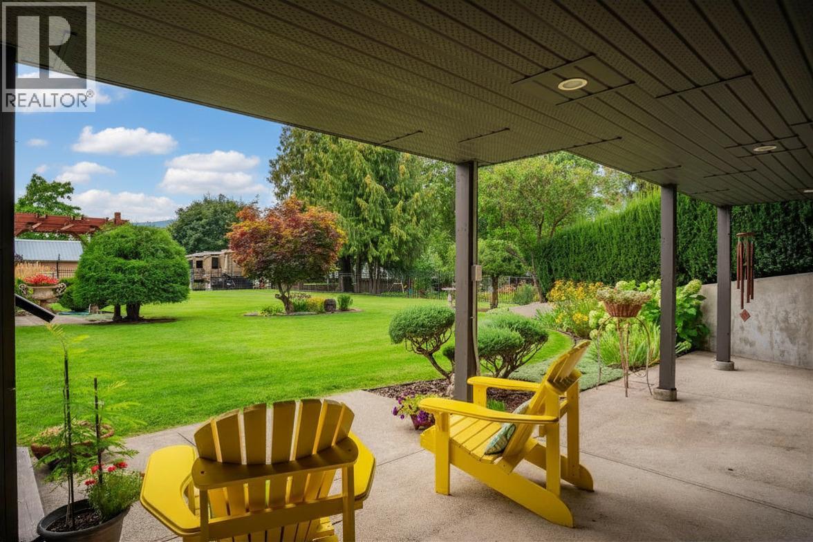 25 Wilson Road, Christina Lake, British Columbia  V0H 1E0 - Photo 75 - 10372571