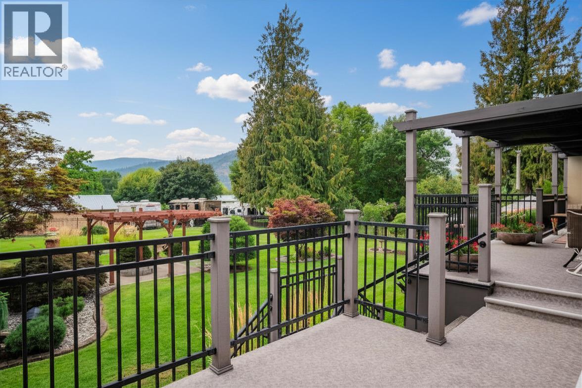 25 Wilson Road, Christina Lake, British Columbia  V0H 1E0 - Photo 79 - 10372571