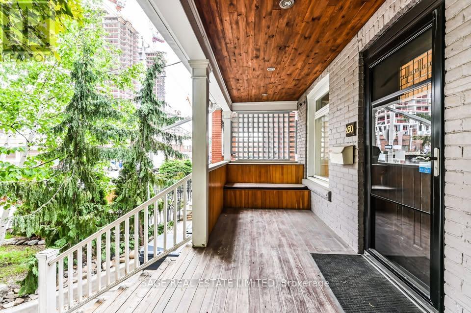 Main Floor - 650 Markham Street, Toronto, Ontario  M6G 2L9 - Photo 2 - C13004408