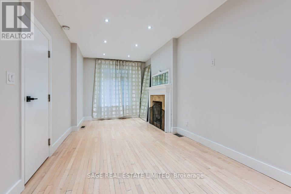 Main Floor - 650 Markham Street, Toronto, Ontario  M6G 2L9 - Photo 8 - C13004408