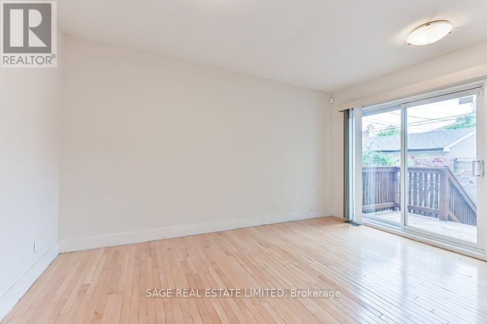 Main Floor - 650 Markham Street, Toronto, Ontario  M6G 2L9 - Photo 9 - C13004408