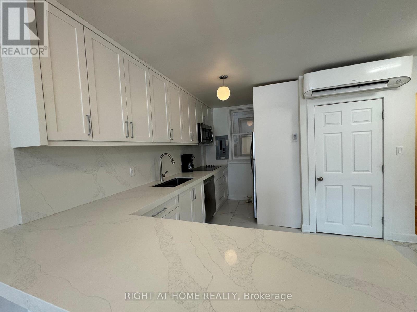 Second Floor - 2879 St Clair Avenue E, Toronto, Ontario  M4B 1N4 - Photo 10 - E13004400