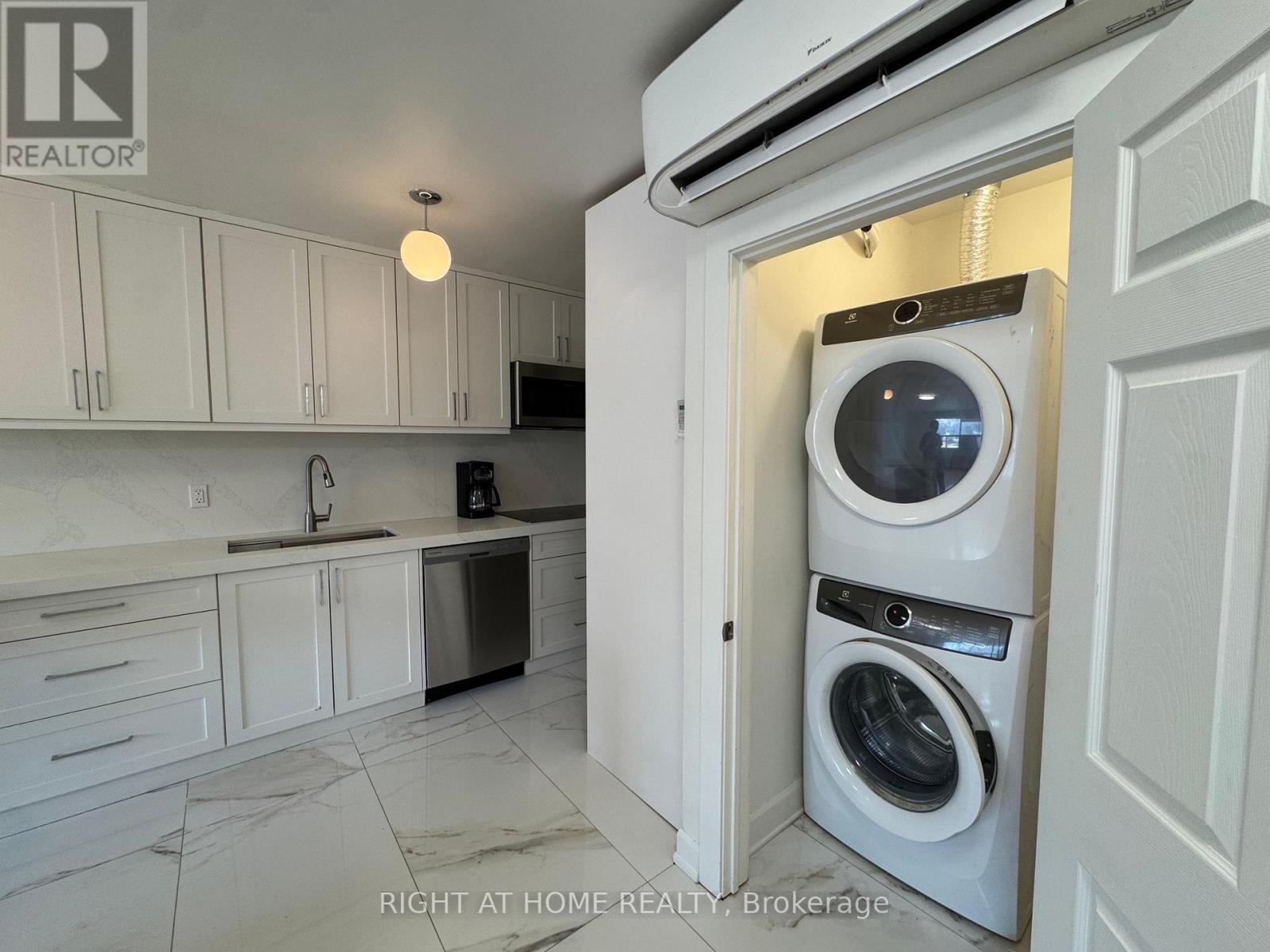 Second Floor - 2879 St Clair Avenue E, Toronto, Ontario  M4B 1N4 - Photo 14 - E13004400