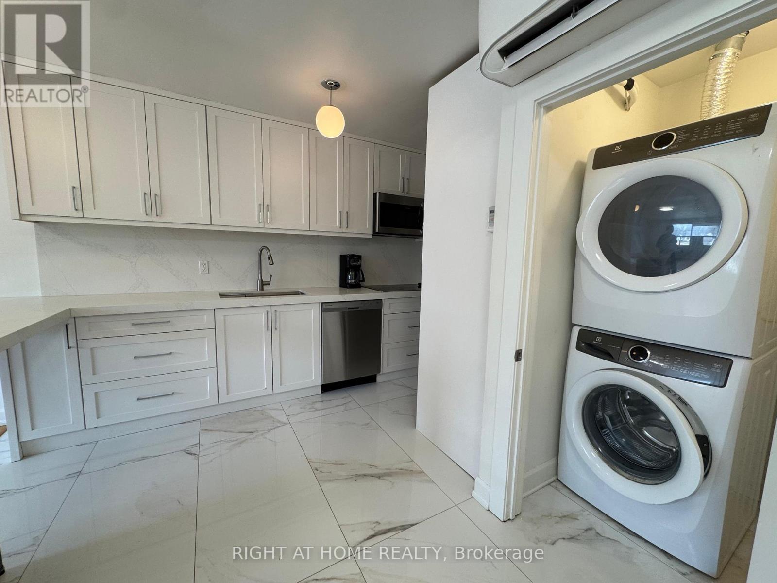 Second Floor - 2879 St Clair Avenue E, Toronto, Ontario  M4B 1N4 - Photo 15 - E13004400