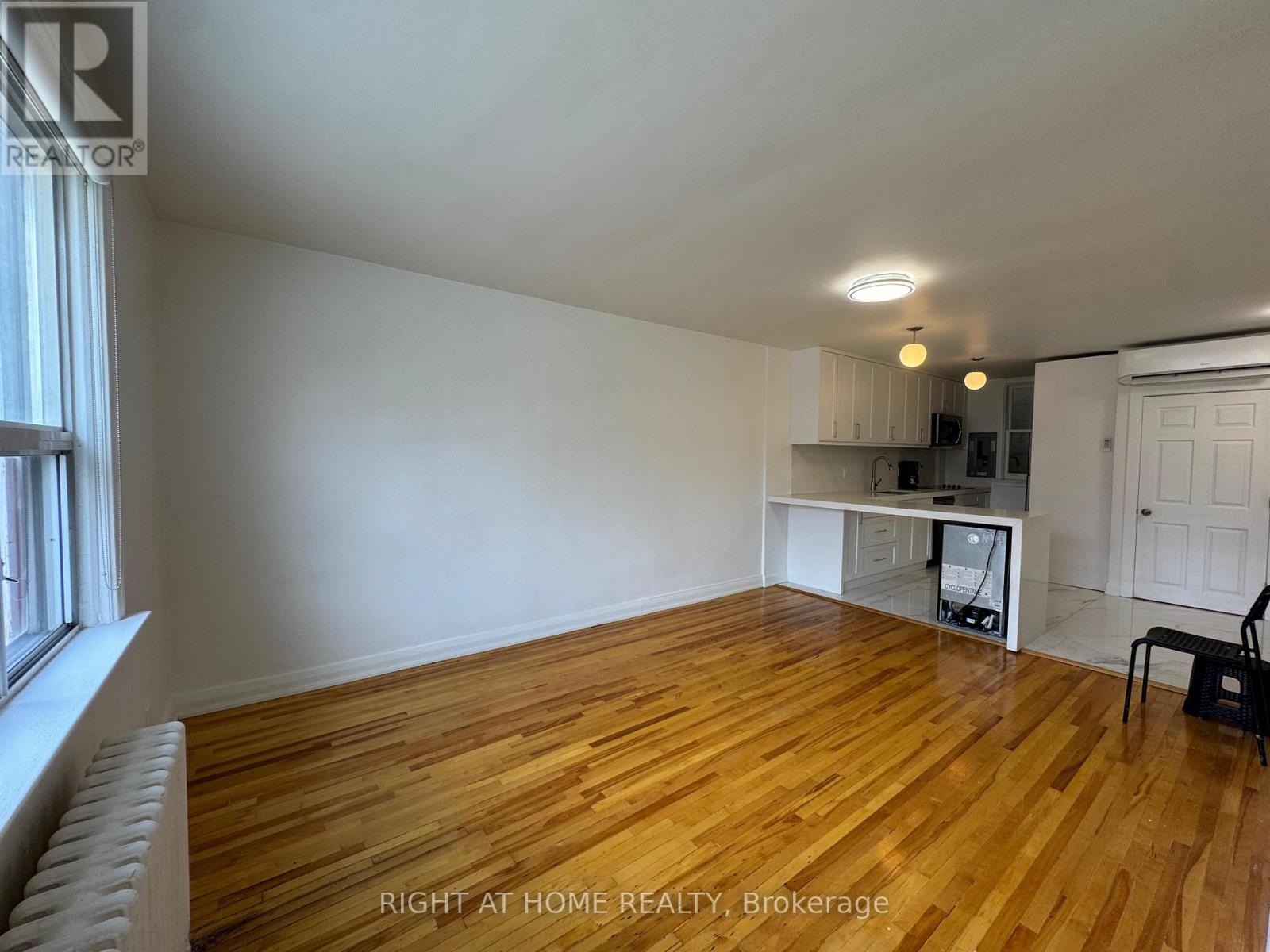 Second Floor - 2879 St Clair Avenue E, Toronto, Ontario  M4B 1N4 - Photo 20 - E13004400