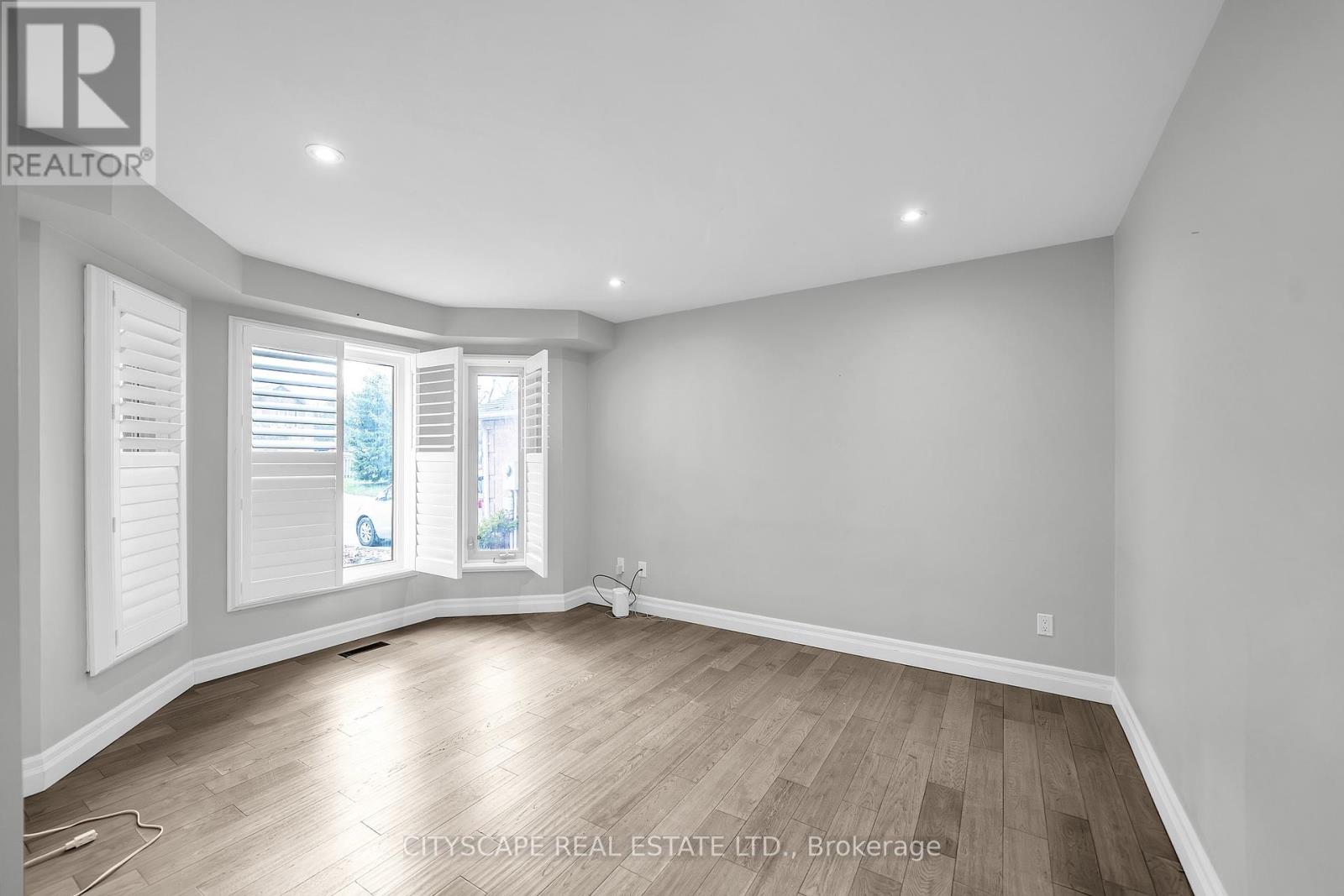 Main - 1605 Deerbrook Drive, Pickering, Ontario  L1V 5B8 - Photo 4 - E13004446