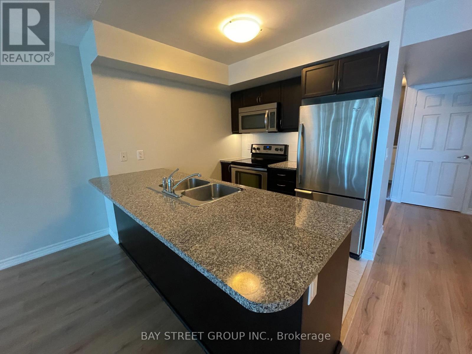 2115 - 19 Grand Trunk Crescent, Toronto, Ontario  M5J 3A3 - Photo 3 - C13004088