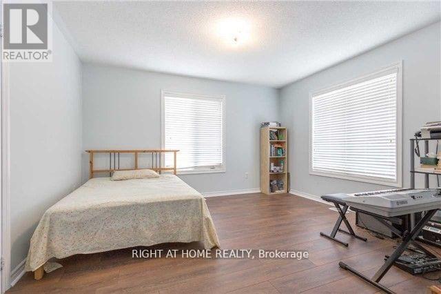 1074 Mccuaig Drive, Milton, Ontario  L9T 6T2 - Photo 10 - W12990782