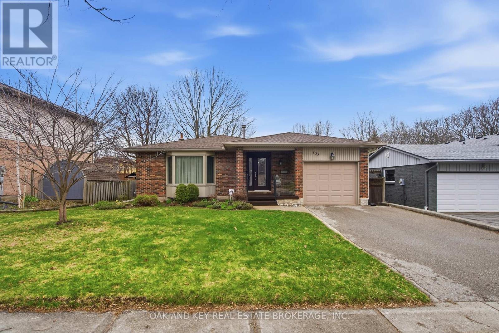 133 Fairlane Avenue, London South, Ontario  N6K 3E5 - Photo 2 - X13000740