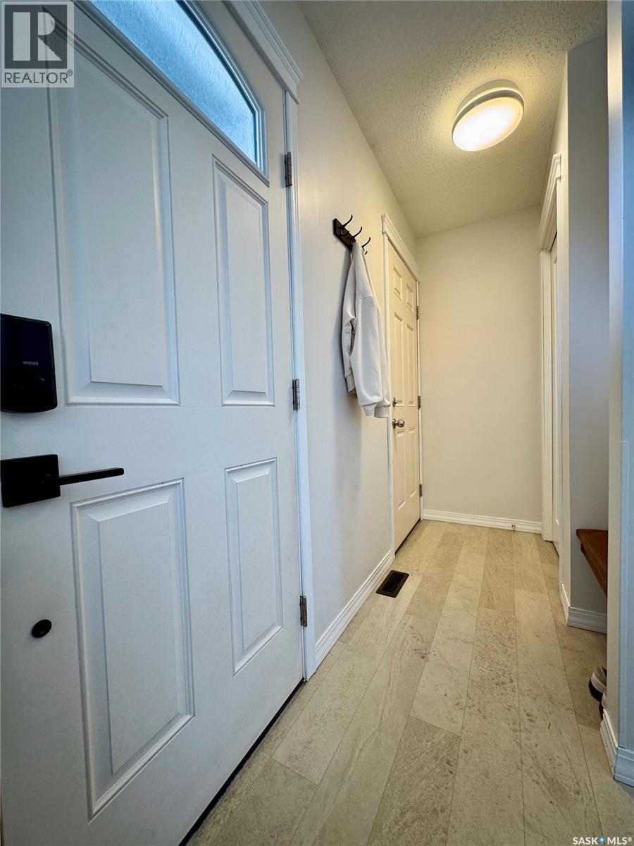 813 Stanley Street, Esterhazy, Saskatchewan  S0A 0X0 - Photo 18 - SK033033