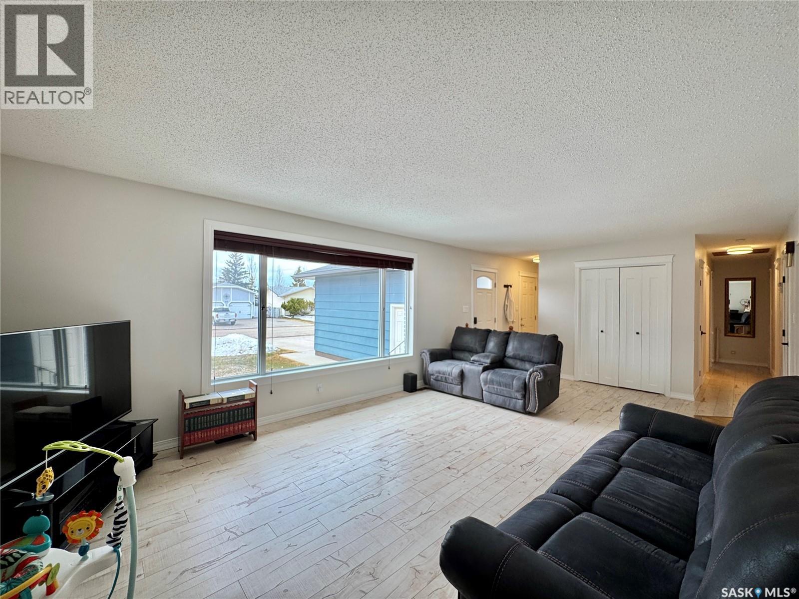 813 Stanley Street, Esterhazy, Saskatchewan  S0A 0X0 - Photo 6 - SK033033