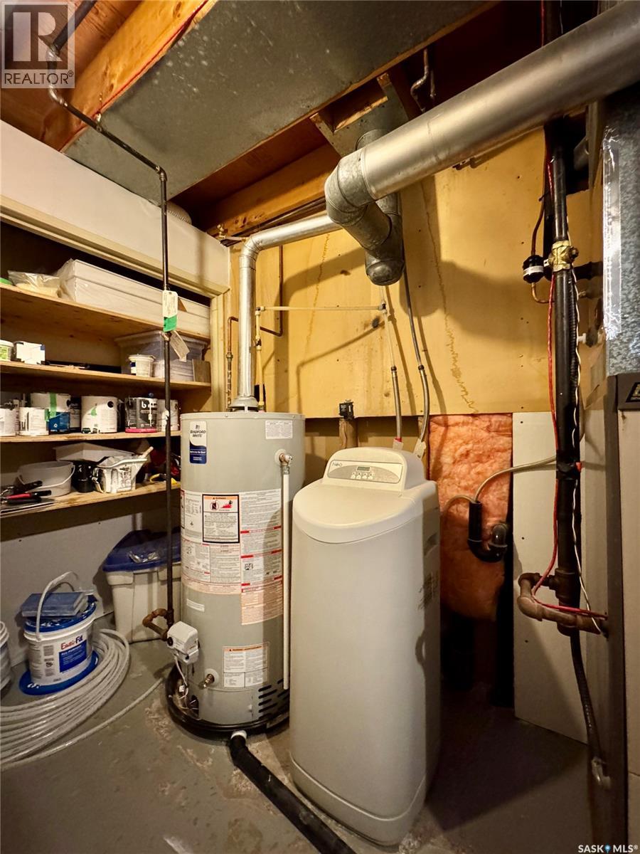 813 Stanley Street, Esterhazy, Saskatchewan  S0A 0X0 - Photo 45 - SK033033