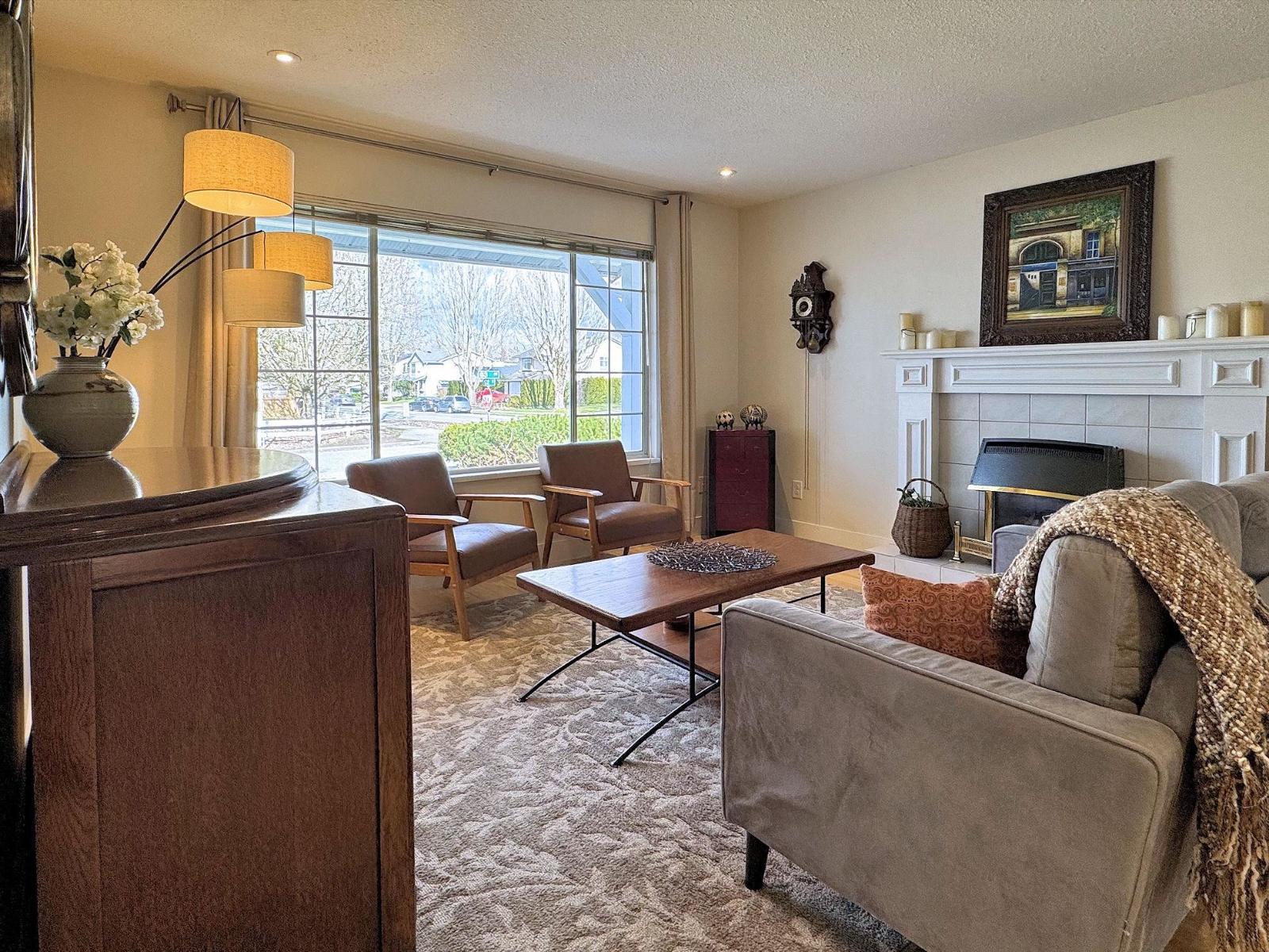 17192 63 Avenue, Surrey, British Columbia  V3S 7G3 - Photo 4 - R3100280