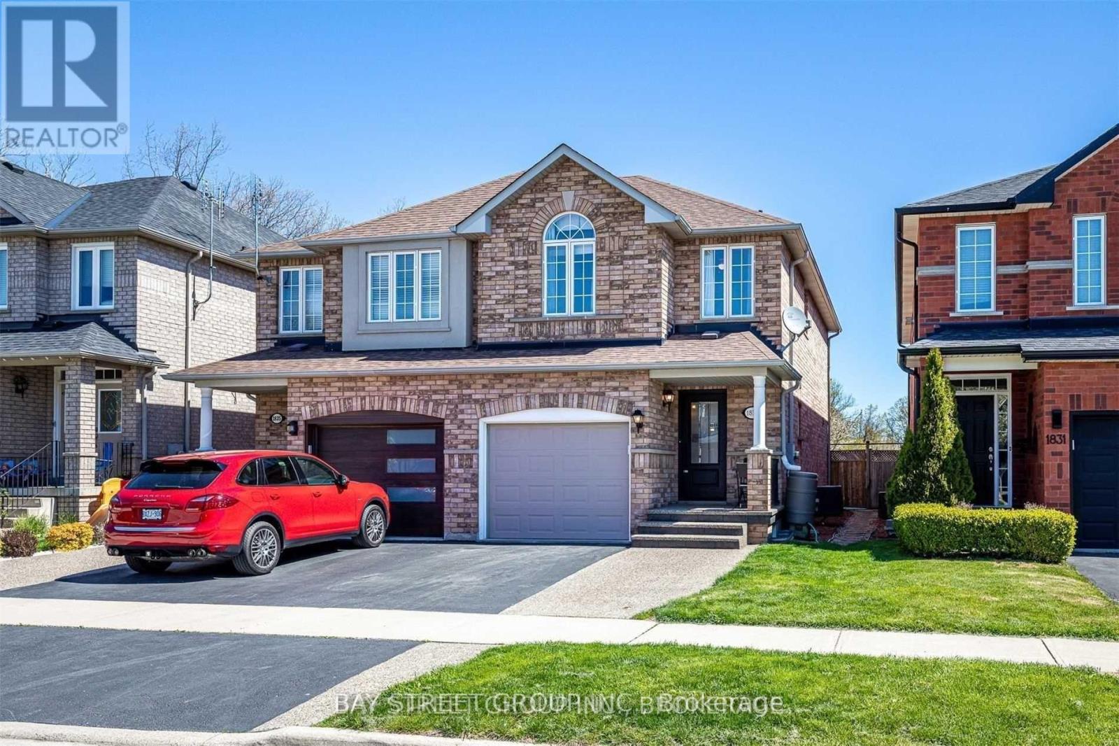 1833 Hobson Drive, Burlington, Ontario  L7L 6P9 - Photo 1 - W13004404