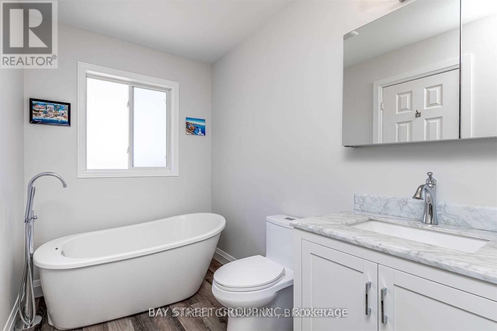 1833 Hobson Drive, Burlington, Ontario  L7L 6P9 - Photo 18 - W13004404