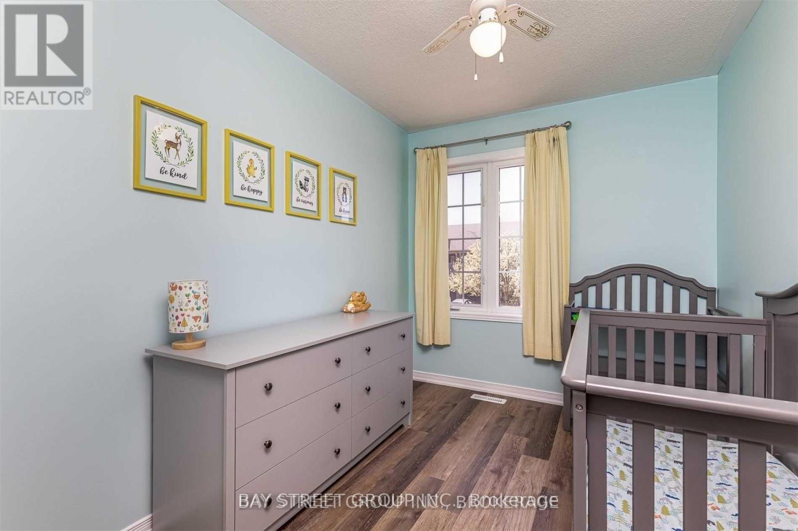 1833 Hobson Drive, Burlington, Ontario  L7L 6P9 - Photo 21 - W13004404