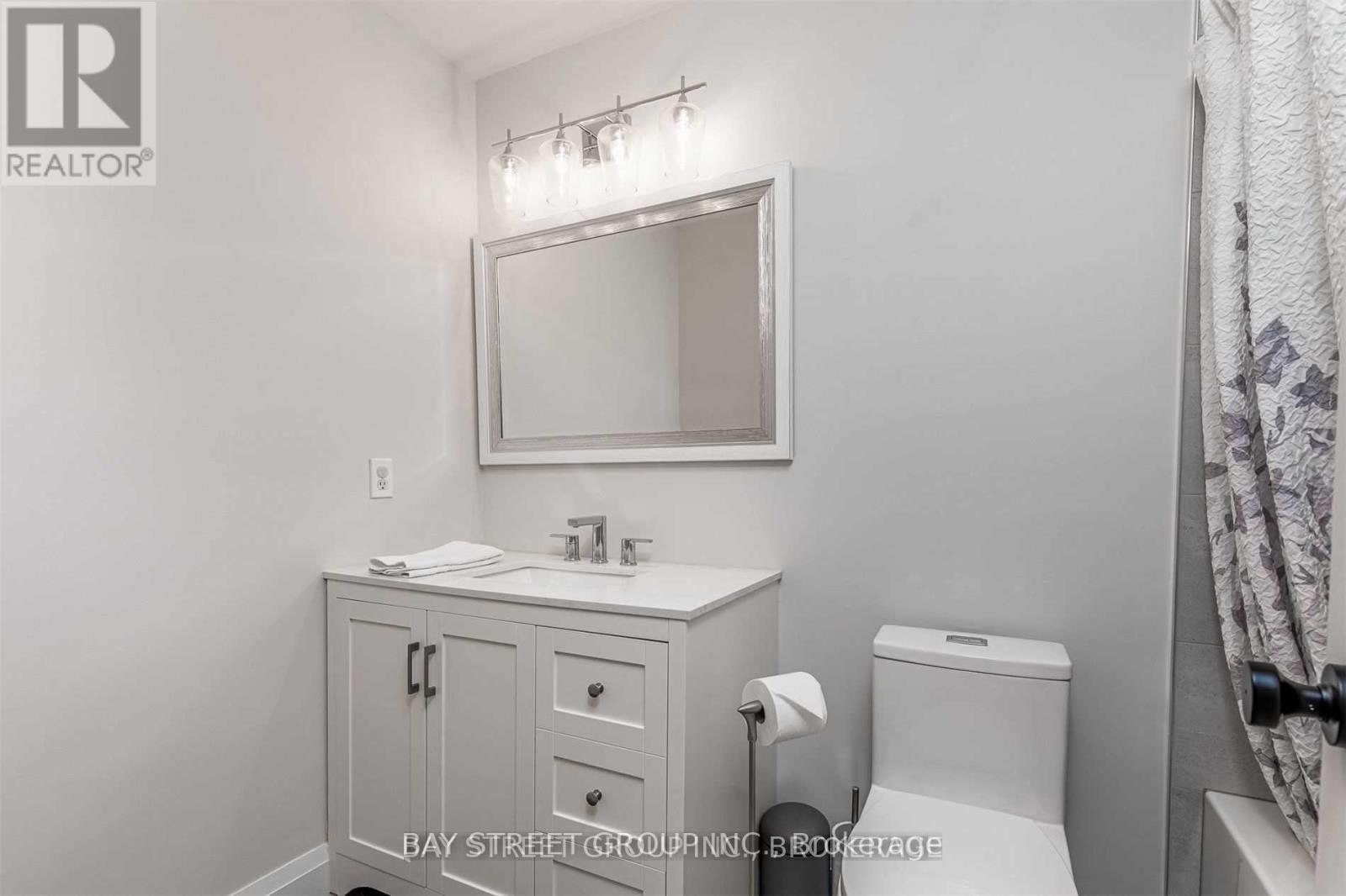 1833 Hobson Drive, Burlington, Ontario  L7L 6P9 - Photo 22 - W13004404