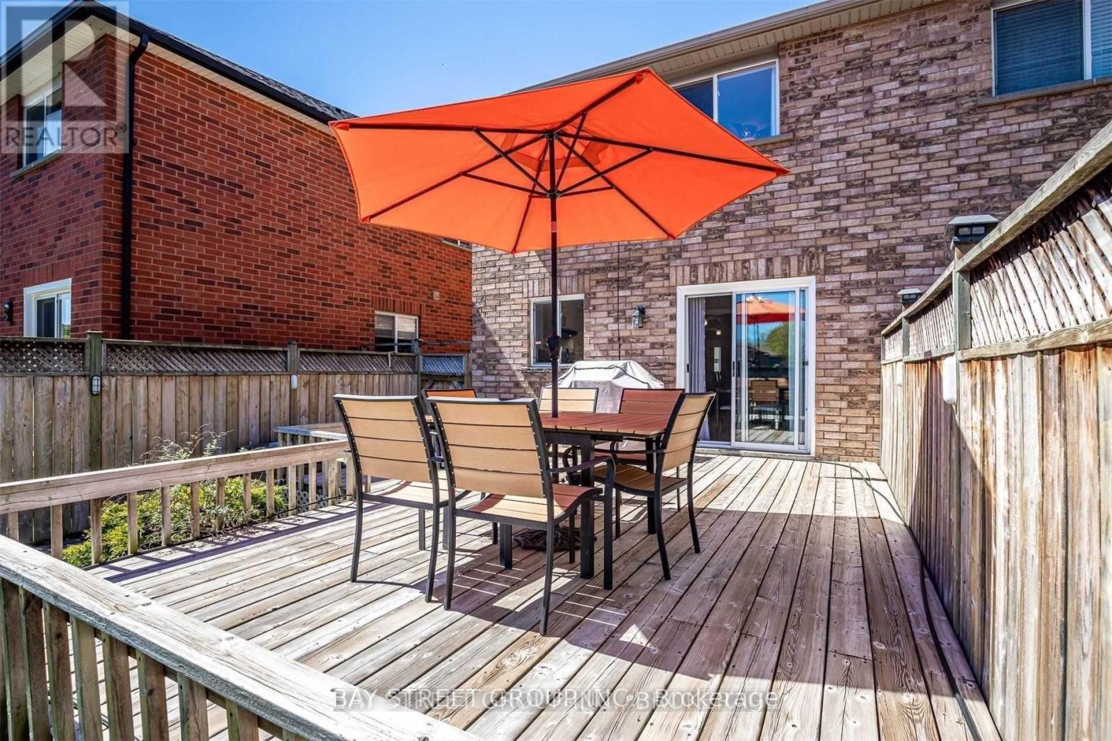 1833 Hobson Drive, Burlington, Ontario  L7L 6P9 - Photo 29 - W13004404