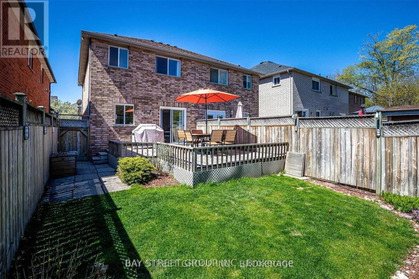 1833 Hobson Drive, Burlington, Ontario  L7L 6P9 - Photo 32 - W13004404