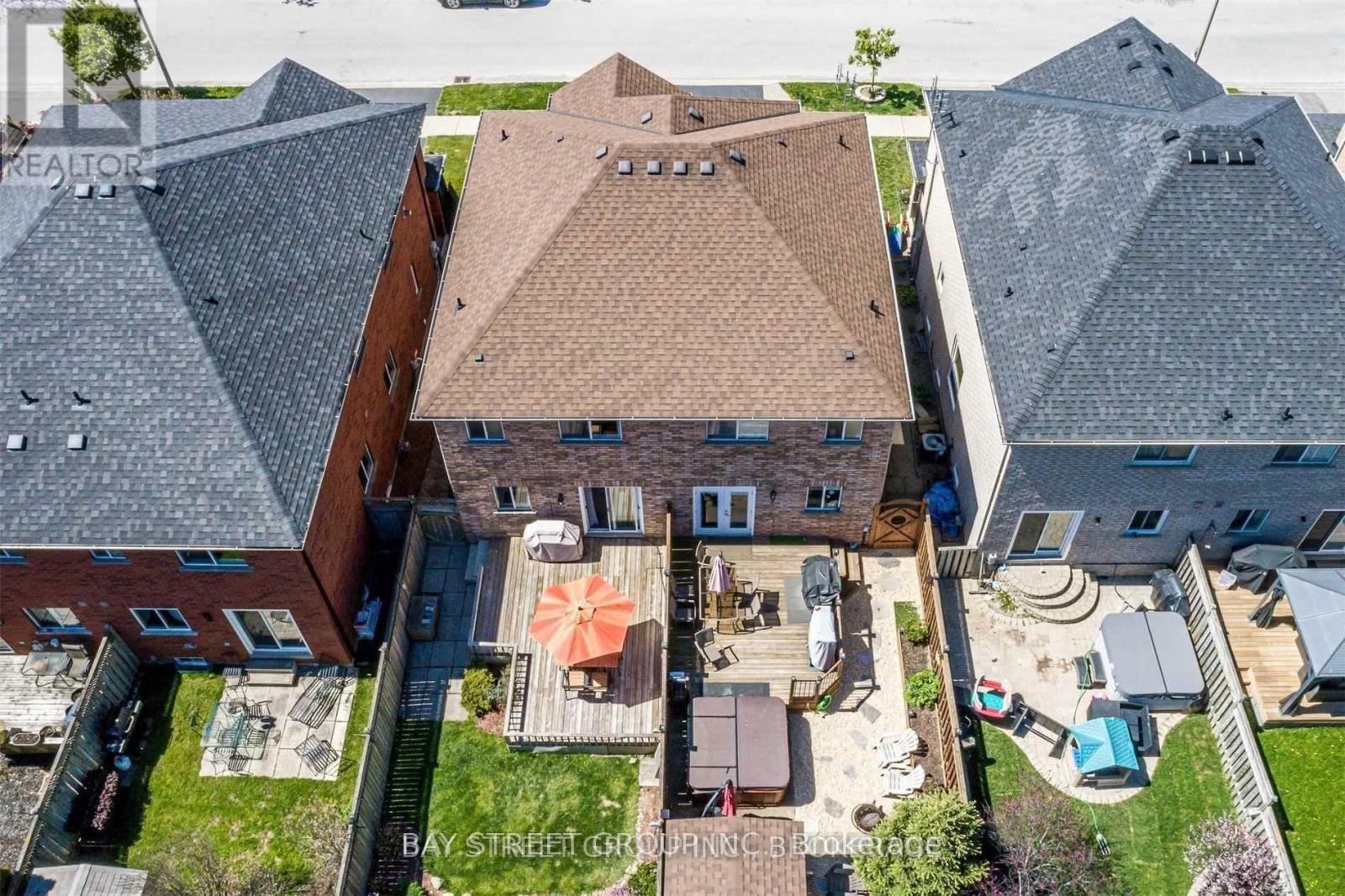 1833 Hobson Drive, Burlington, Ontario  L7L 6P9 - Photo 33 - W13004404