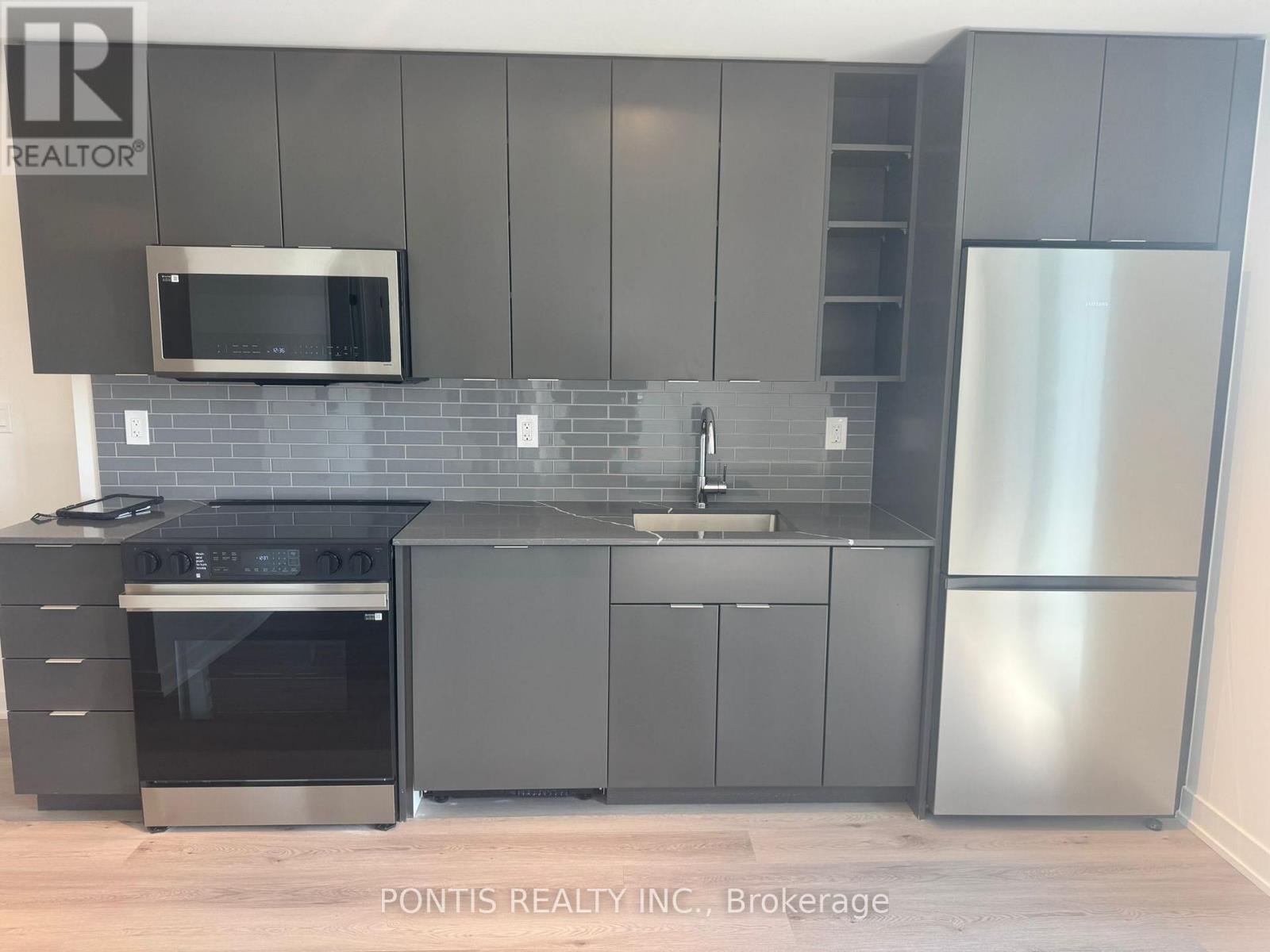 1009 - 2075 Lakeshore Road, Burlington, Ontario  L7R 1E2 - Photo 4 - W13004410