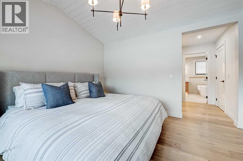 6755 Livingstone Drive Sw, Calgary, Alberta T3E 6J2 - Photo 23 - A2296083