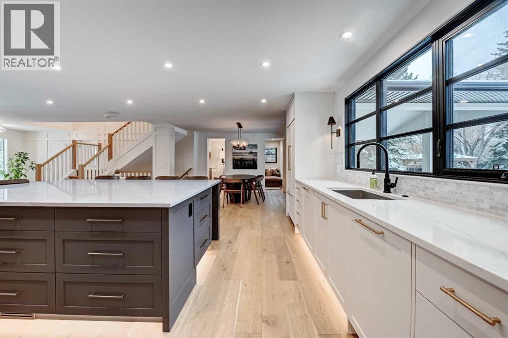 6755 Livingstone Drive Sw, Calgary, Alberta T3E 6J2 - Photo 11 - A2296083