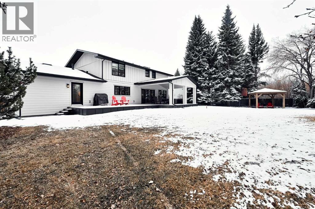 6755 Livingstone Drive Sw, Calgary, Alberta T3E 6J2 - Photo 36 - A2296083