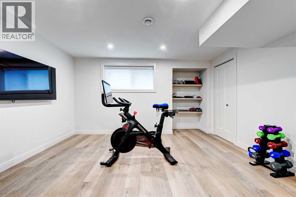 6755 Livingstone Drive Sw, Calgary, Alberta T3E 6J2 - Photo 34 - A2296083