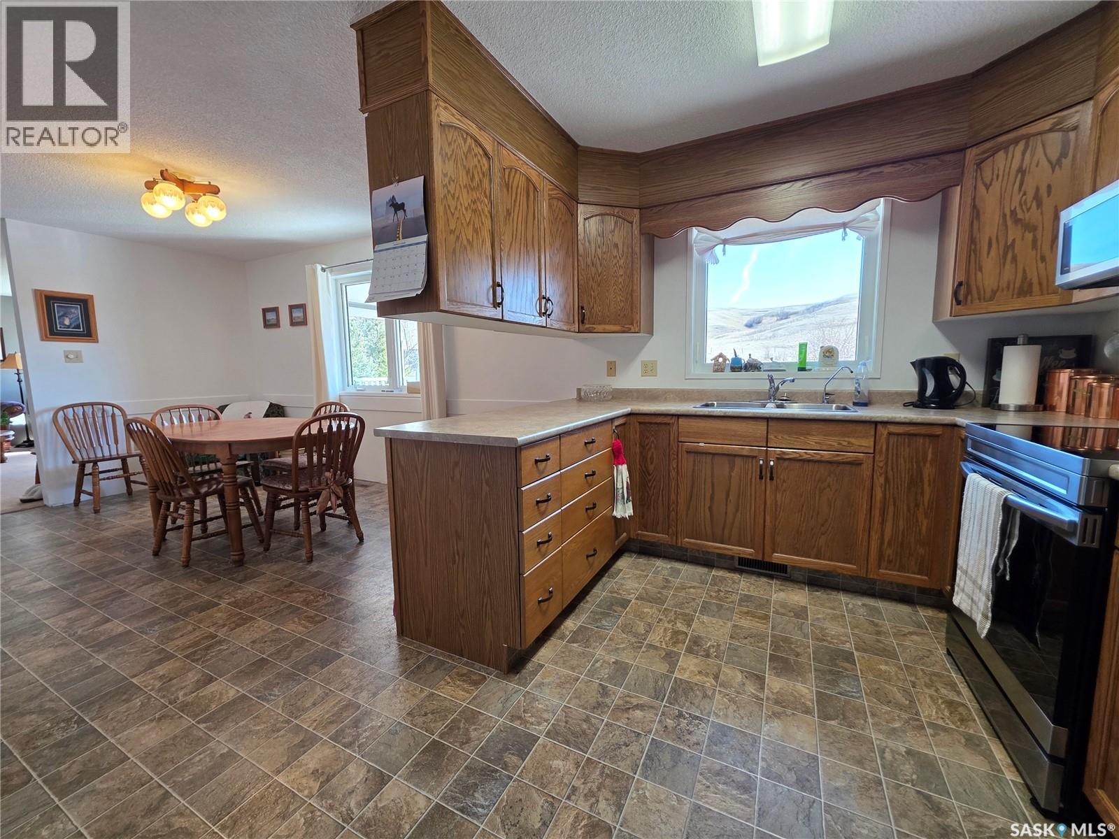 2 Fishermans Drive, Carefree Park, Bone Creek Rm No. 108, Saskatchewan  S0N 2N0 - Photo 4 - SK032943