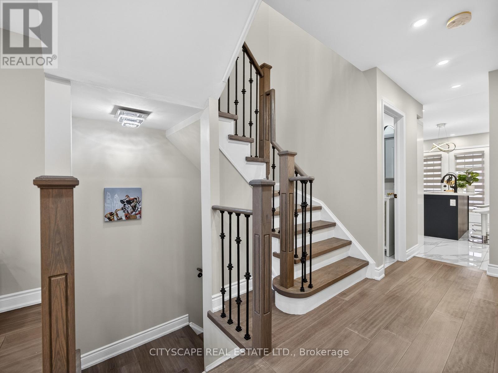 67 - 601 Shoreline Drive, Mississauga, Ontario  L5B 4K7 - Photo 5 - W12870542