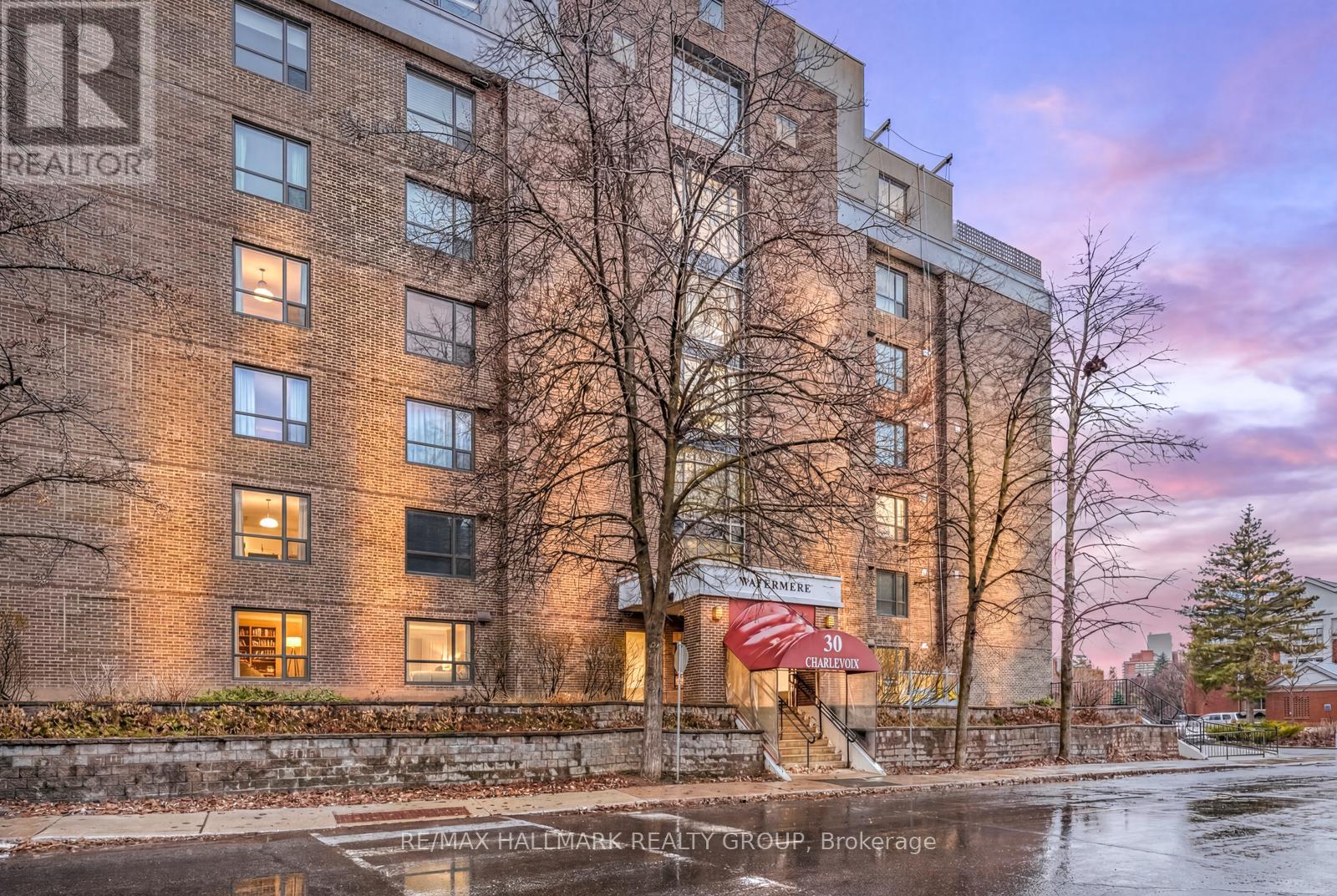 203 - 30 Charlevoix Street, Ottawa, Ontario  K1L 8K5 - Photo 1 - X12802658