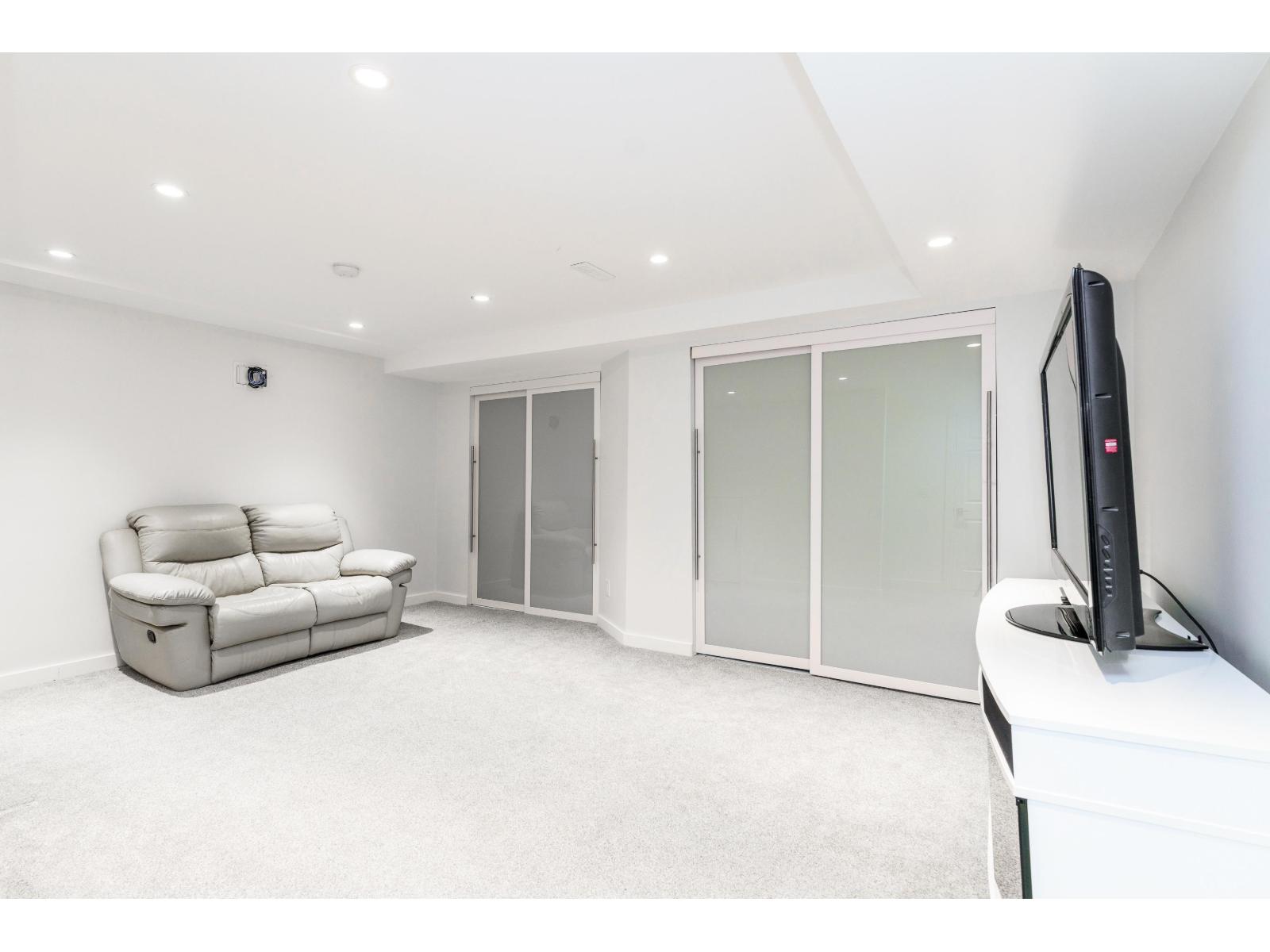 8843 Wooler Terrace, Mission, British Columbia  V4S 0B9 - Photo 4 - R3112165