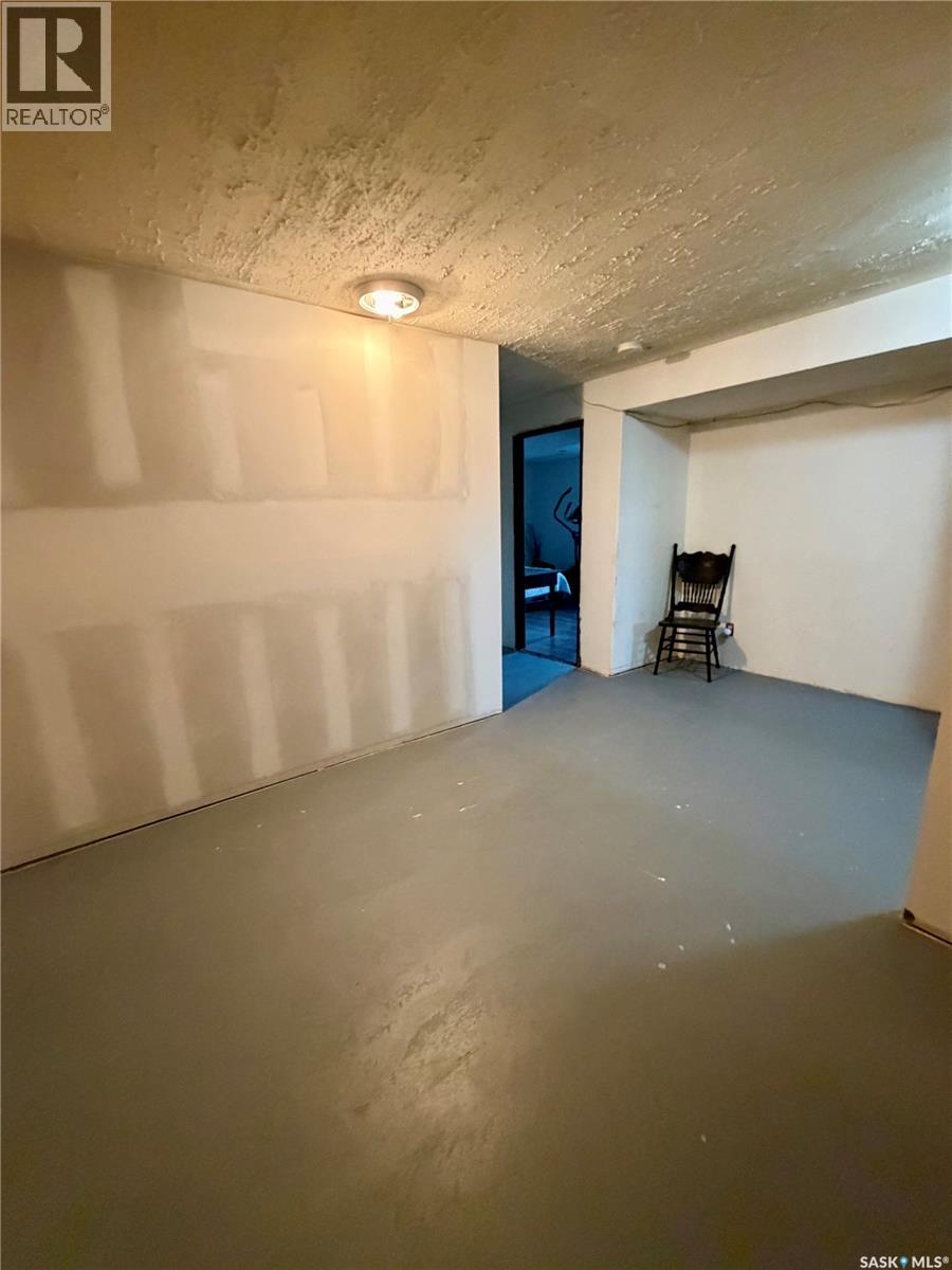 610 Main Street, Hudson Bay, Saskatchewan  S0E 0Y0 - Photo 23 - SK032916