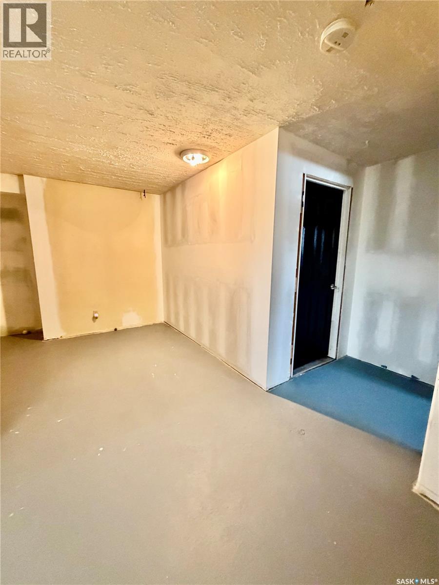 610 Main Street, Hudson Bay, Saskatchewan  S0E 0Y0 - Photo 17 - SK032916