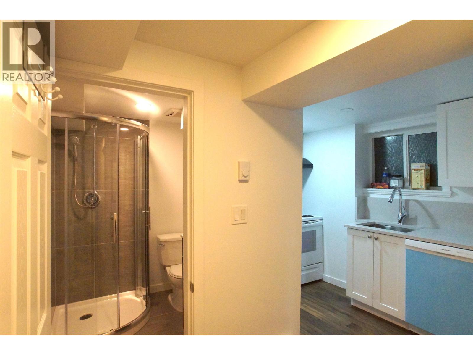 3945 W 10th Avenue, Vancouver, British Columbia V6R 2G9 - Photo 32 - R3105295