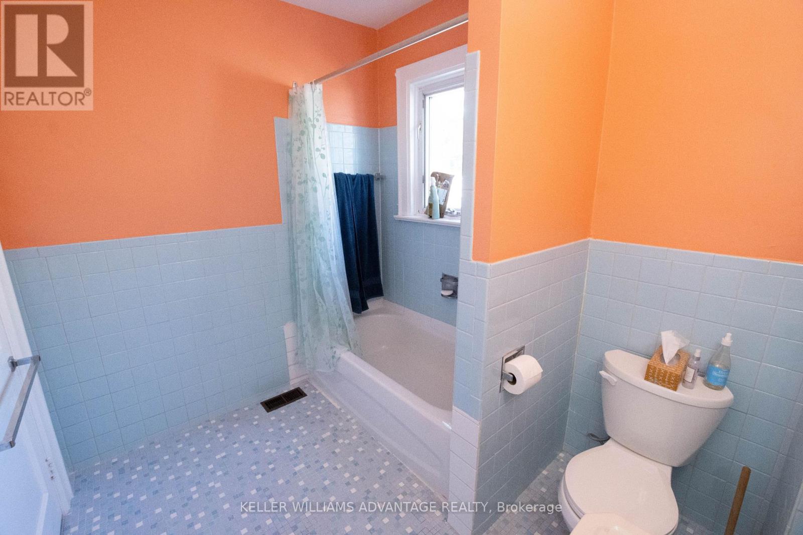 35 Mount Royal Avenue, Toronto, Ontario  M6H 2S2 - Photo 27 - C12994534