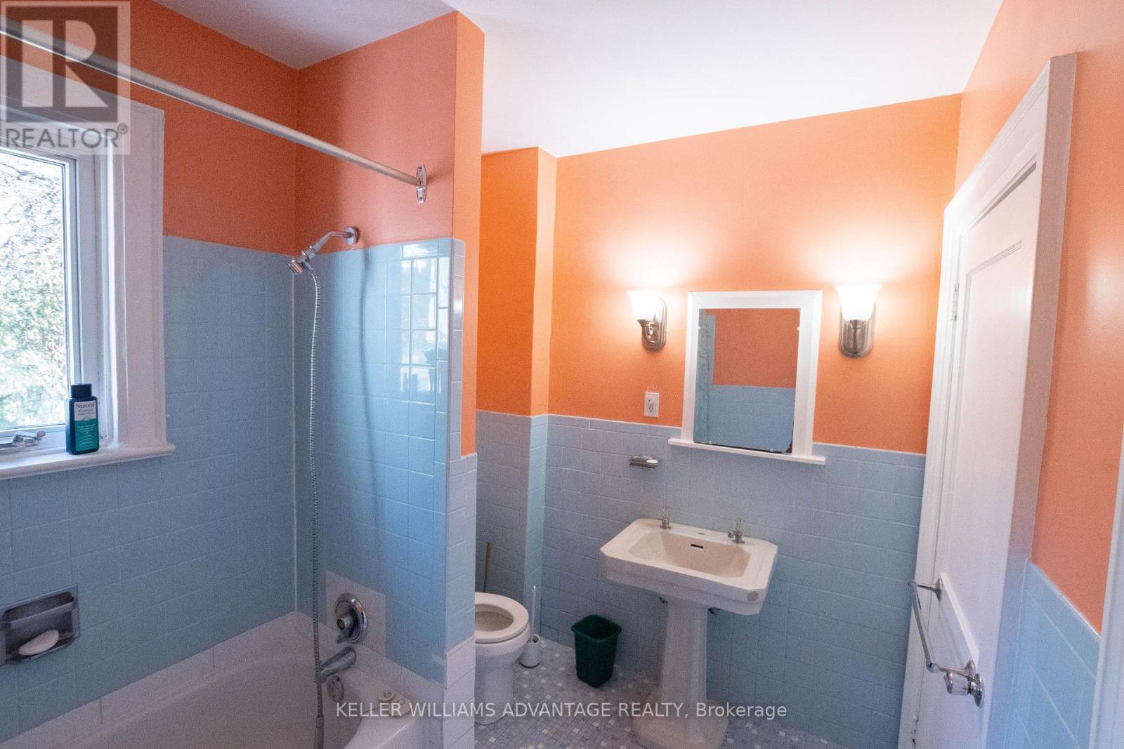 35 Mount Royal Avenue, Toronto, Ontario  M6H 2S2 - Photo 29 - C12994534