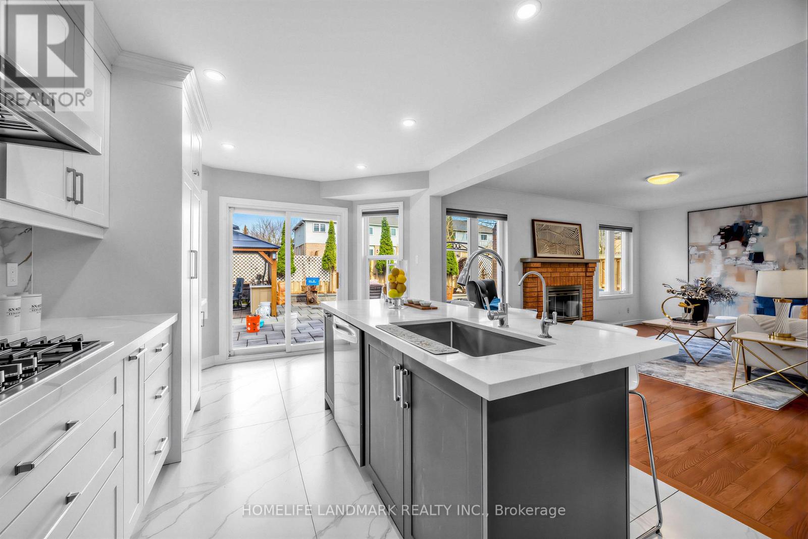 887 College Manor Drive, Newmarket, Ontario  L3Y 8G9 - Photo 11 - N13004304