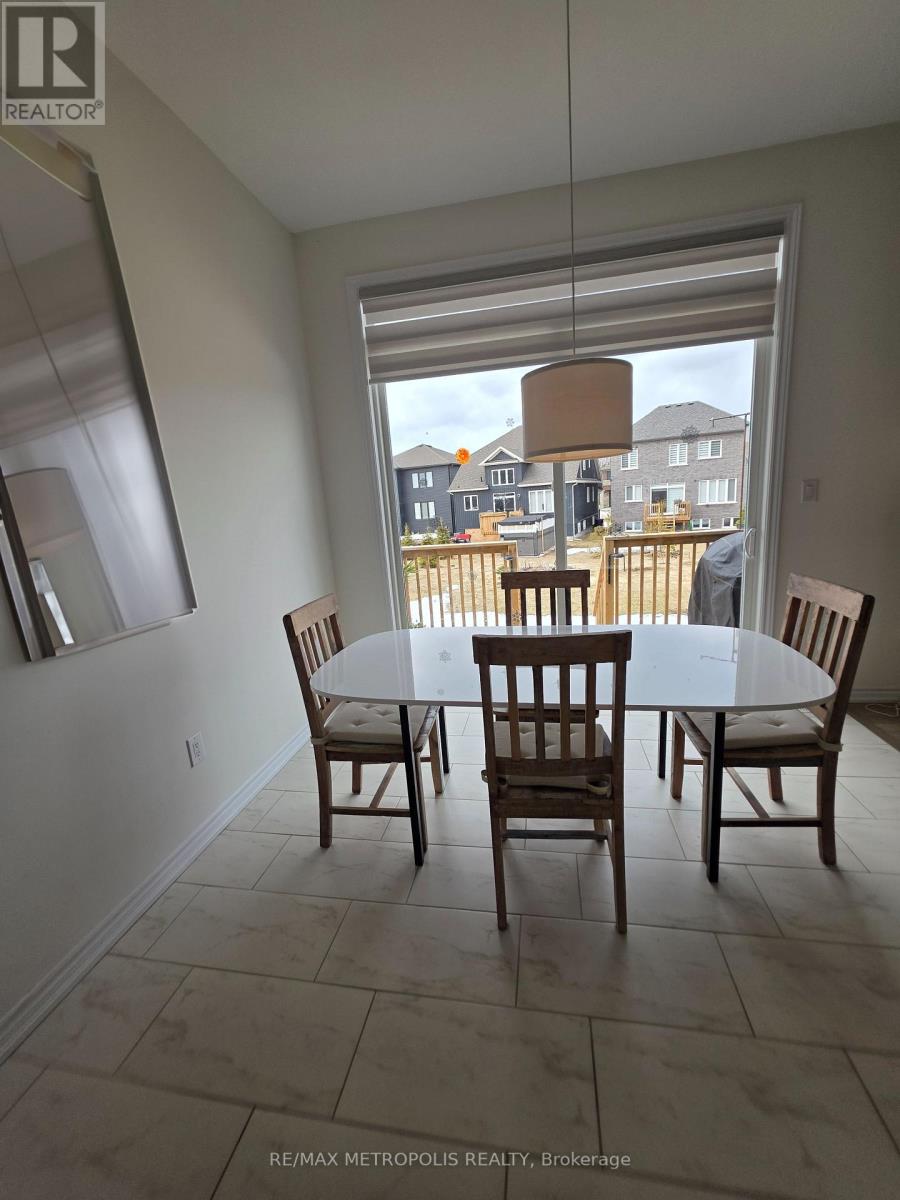 298 Ramblewood Drive, Wasaga Beach, Ontario  L9Z 0C4 - Photo 9 - S12997690