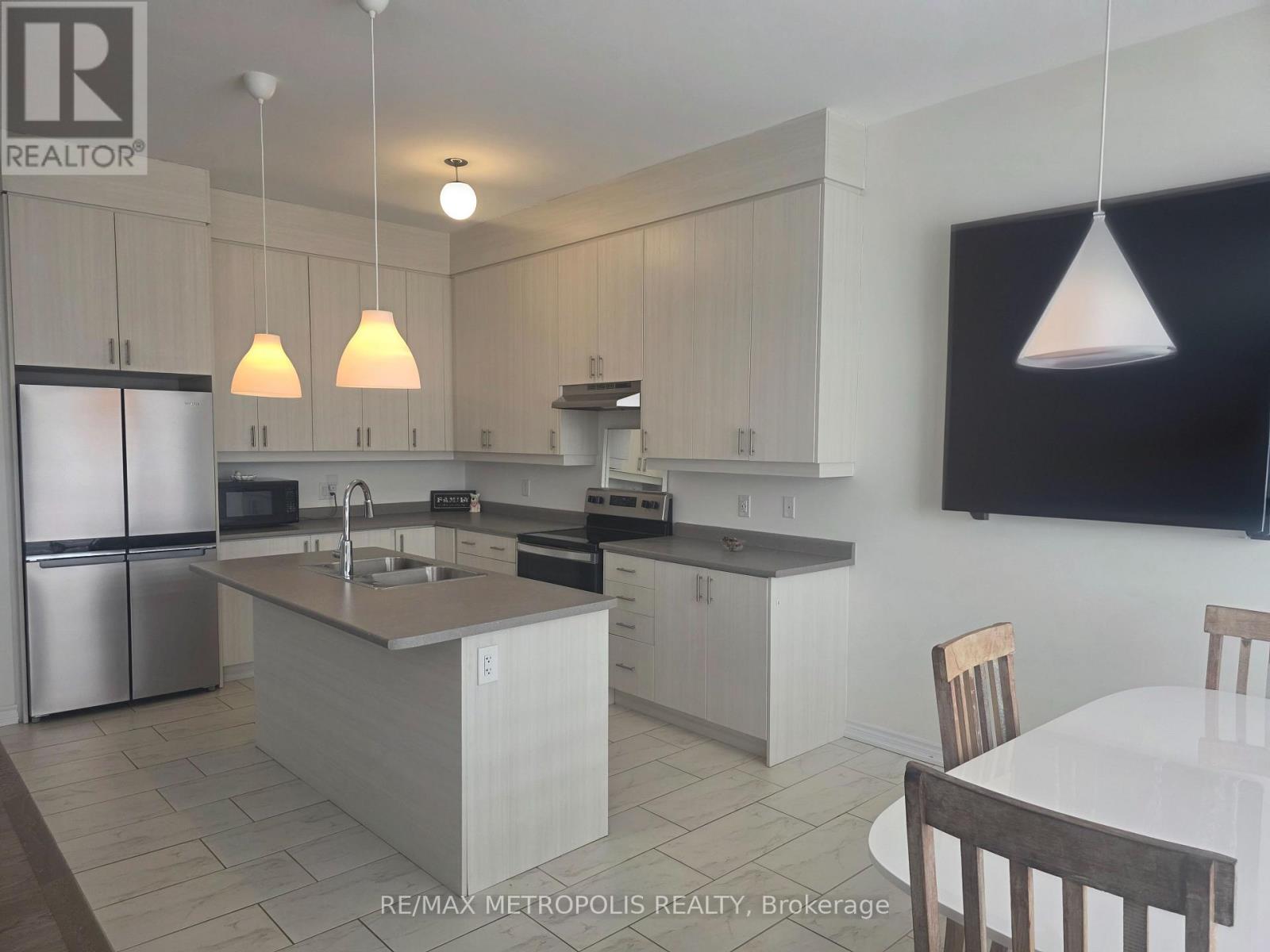 298 Ramblewood Drive, Wasaga Beach, Ontario  L9Z 0C4 - Photo 7 - S12997690